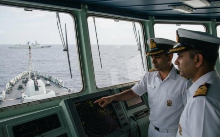 Scarborough Shoal विवाद पर दक्षिण चीन सागर में चीन का सैन्य अभ्यास