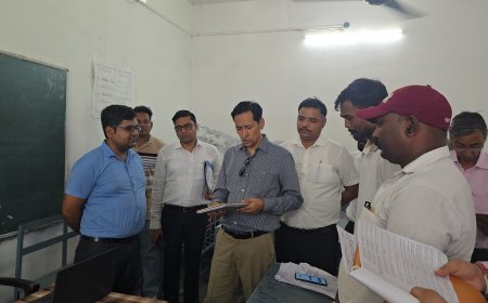 आयुक्त दीपक रावत ने किया SIR कार्यों का स्थलीय निरीक्षण ।