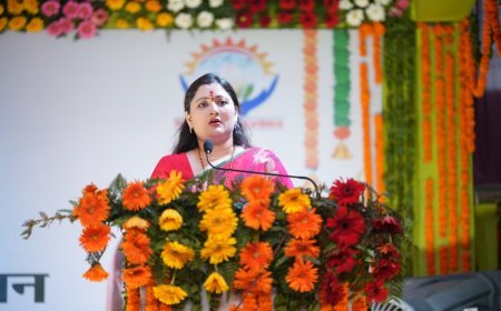 महिलाएँ हमारी संस्कृति, खेत और आजीविका की मुख्य धुरी: श्रीमती गीता धामी*