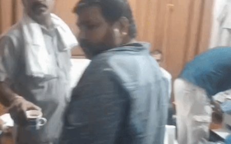सोनीपत में ₹15 हजार रिश्वत लेते बिजली लाइनमैन गिरफ्तार:: मीटर लगवाने की एवज में मांगे थे ₹25 हजार; ₹10 हजार पहले लिए
