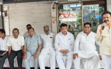 नगर निगम के खिलाफ 15 अगस्त को आत्मदाह करेंगे व्यापारी:गाजियाबाद में बढ़े हुए हाउस टैक्स को लेकर 8 दिन से व्यापारियों का चल रह है धरना