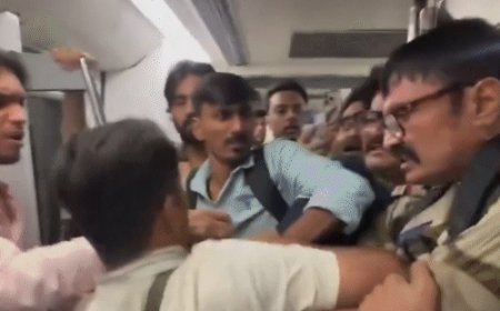 दिल्ली मेट्रो में CISF जवान ने लड़की की तस्वीरें खींची:यात्रियों से मारपीट की; आरोप- फोटो डिलीट करने कहा तो बंदूक तानी, सस्पेंड हुआ