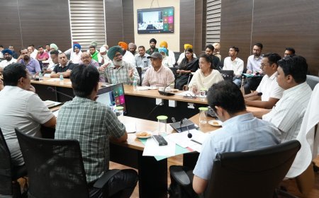 रुद्रपुर,जिले में धान खरीद की प्रक्रिया को पारदर्शी और सुगम बनाने के लिए जिला प्रशासन ने युद्ध स्तर पर तैयारियां शुरू कर दी
