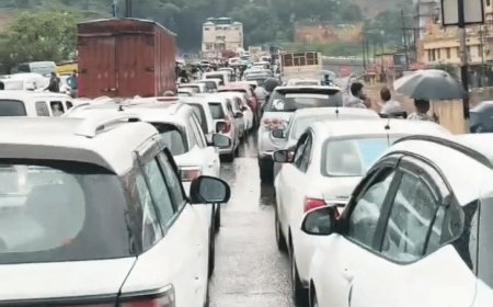 असम-मेघालय बॉर्डर पर नाकेबंदी:शिलांग में KSU की रैली के दौरान असम के लोगों से मारपीट से शुरू हुआ था विवाद