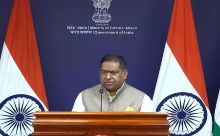 Trump की Economic D-Day धमकी पर भारत का रुख स्पष्ट, MEA ने West Asia में शांति के लिए कूटनीति और संवाद पर दिया जोर