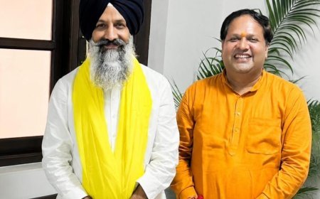 महापौर विकास शर्मा ने हजूर साहब डा. जसदीप सिंह गिल से लिया आशीर्वाद