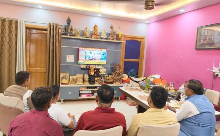 महापौर विकास शर्मा ने बूथ संख्या 158 पर सुनी ‘मन की बात’