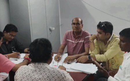 भाजपा-कांग्रेस कार्यालयों में दावेदारों की भीड़:टिकट को लेकर दोनों दलों में मंथन जारी, नामांकन का कल लास्ट दिन