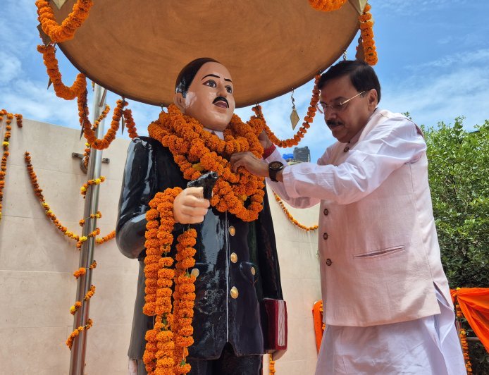शहीद उधम सिंह के बलिदान दिवस पर पूर्व विधायक राजेश शुक्ला ने अर्पित की भावभीनी श्रद्धांजलि