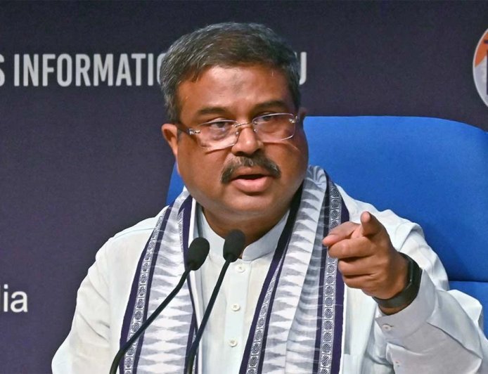धर्मेंद्र प्रधान का इस्तीफा, जेन-जी की ताकत और राजनीति के लिए बड़ा संदेश