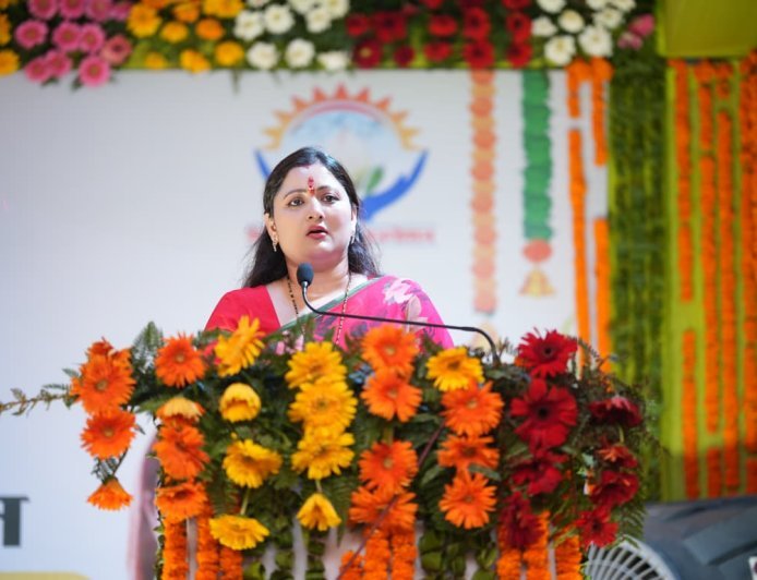 महिलाएँ हमारी संस्कृति, खेत और आजीविका की मुख्य धुरी: श्रीमती गीता धामी*
