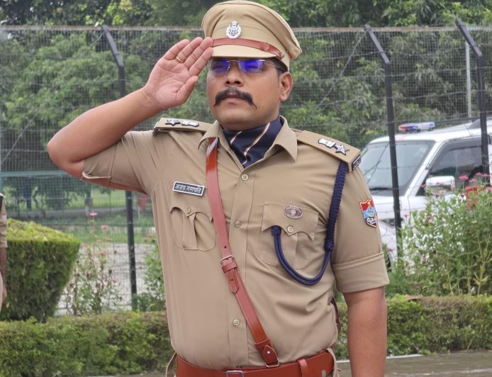 80वें स्वतंत्रता दिवस पर एसएसपी अजय गणपति ने किया ध्वजारोहण, अमर शहीदों को किया नमन — राष्ट्रसेवा, कर्तव्यनिष्ठा एवं सुरक्षा का लिया संकल्प*