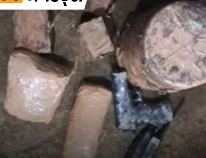 भास्कर अपडेट्स:जम्मू कश्मीर के पुंछ जिले में आतंकी ठिकाना ध्वस्त, भारी मात्रा में हथियार और गोला बारूद बरामद