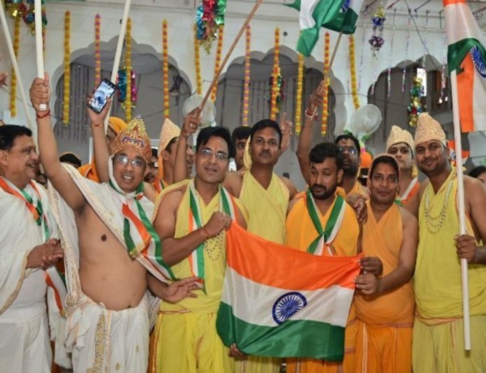 108-दिवसीय शांतिनाथ मंडल विधान में श्रद्धालुओं ने किया अभिषेक:देशभक्ति गीतों पर झूमे श्रद्धालु, विश्व शांति महायज्ञ के साथ समापन होगा
