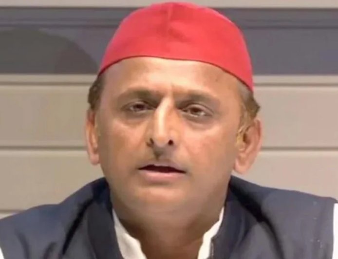 अखिलेश यादव पर बृजलाल का बड़ा निशाना, बोले- सपा सरकार में नकल माफिया को मिला बढ़ावा, चौपट हुई शिक्षा व्यवस्था