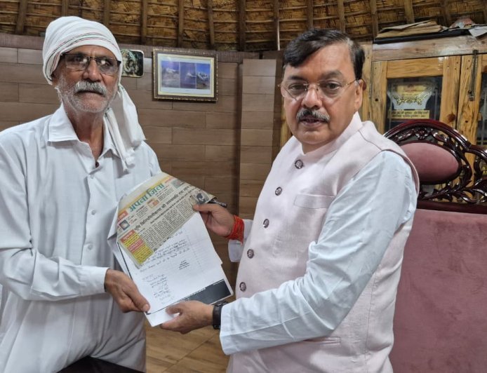 भूमि विनियमितीकरण की समयसीमा बढ़ाने की मांग, पूर्व विधायक राजेश शुक्ला ने किसानों को दिया भरोसा