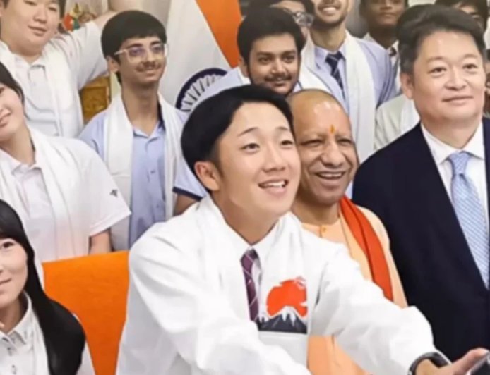 काशी पहुंचा 109 सदस्यीय जापानी प्रतिनिधिमंडल, निवेश से संस्कृति तक बढ़ेगा भारत-जापान सहयोग