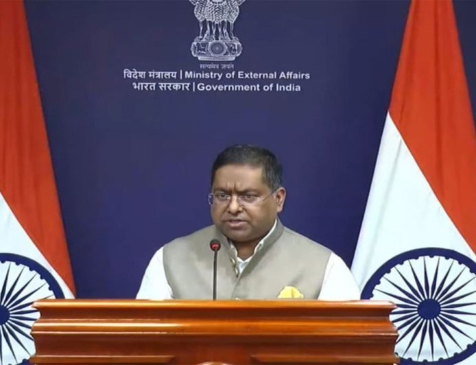 Trump की Economic D-Day धमकी पर भारत का रुख स्पष्ट, MEA ने West Asia में शांति के लिए कूटनीति और संवाद पर दिया जोर