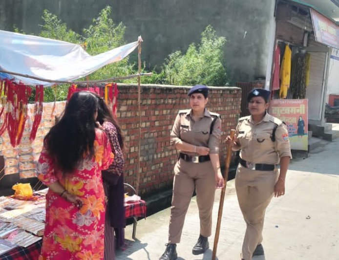 रक्षाबंधन पर महिलाओं की सुरक्षा को लेकर जनपद में महिला चीता पुलिस रही मुस्तैद