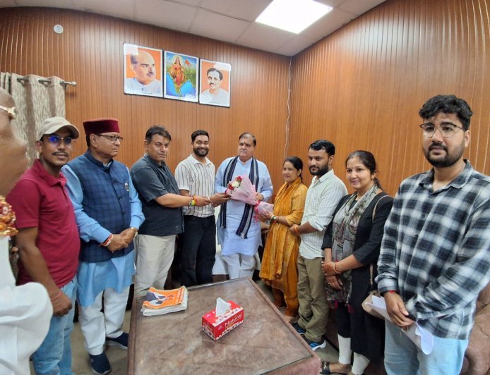 सफल एलटी अभ्यर्थियों ने नियुक्ति प्रक्रिया में सहयोग हेतु भाजपा प्रदेश अध्यक्ष का जताया आभार!*