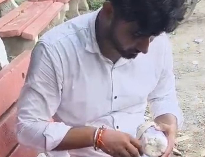 फरीदाबाद में संदिग्ध पनीर की बड़ी खेप पकड़ी:जांच के लिए सैंपल भेजे, दिल्ली में सप्लाई के लिए ले जा रहे थे