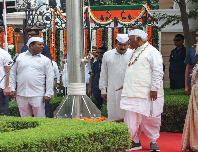 वन्देमातरम् को लेकर संग्राम क्यों? क्या कांग्रेस जिन्ना के मार्ग पर जा रही है?