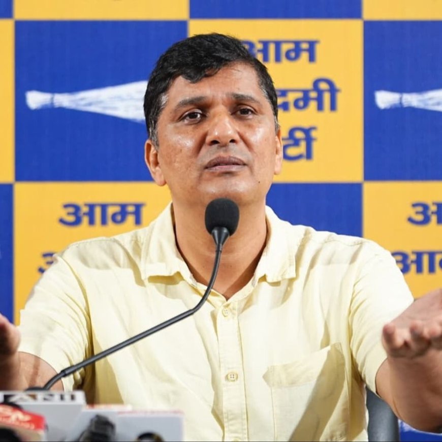 दिल्ली में विद्या वाहिनी योजना खिलाफ AAP की प्रेस कॉन्फ्रेंस:विरोधियों ने कहा- सरकार की 7 हजार वाली साइकिल 4200 में खरीदी