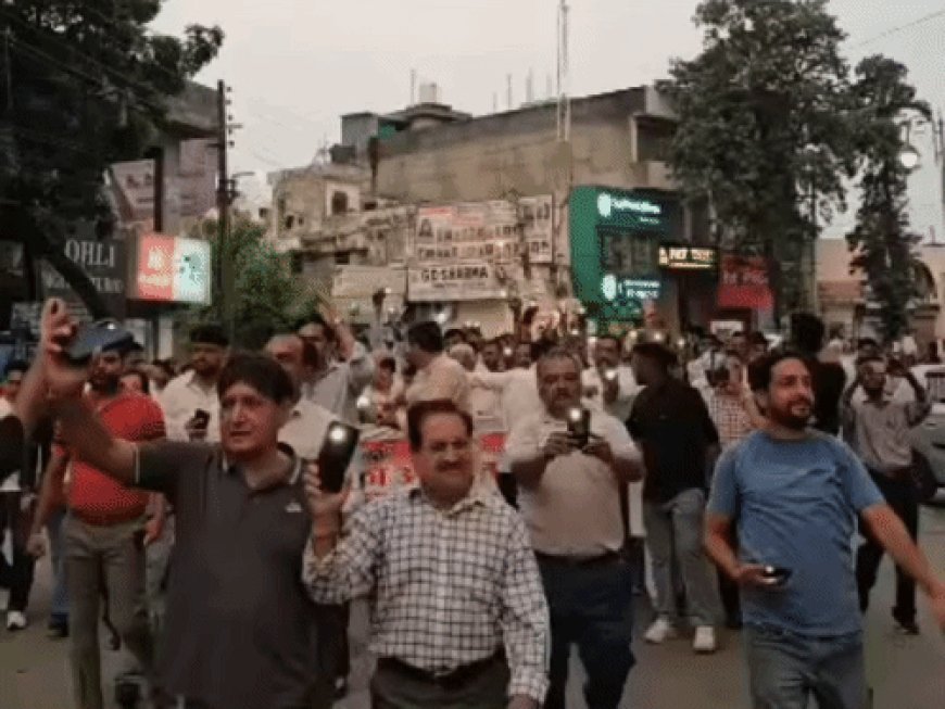 यमुनानगर में भाजपा ने कैंडल मार्च निकाला:कांग्रेस पर राष्ट्रीय गीत के अपमान का लगाया आरोप; MLA बोले-सम्मान के लिए सड़कों पर उतरे
