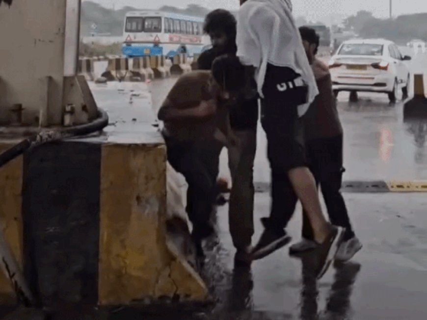 गुरुग्राम टोल प्लाजा पर कार ड्राइवर से मारपीट:फास्टैग स्कैन न होने पर हुआ विवाद, पुलिस ने दो कर्मचारियों को किया अरेस्ट