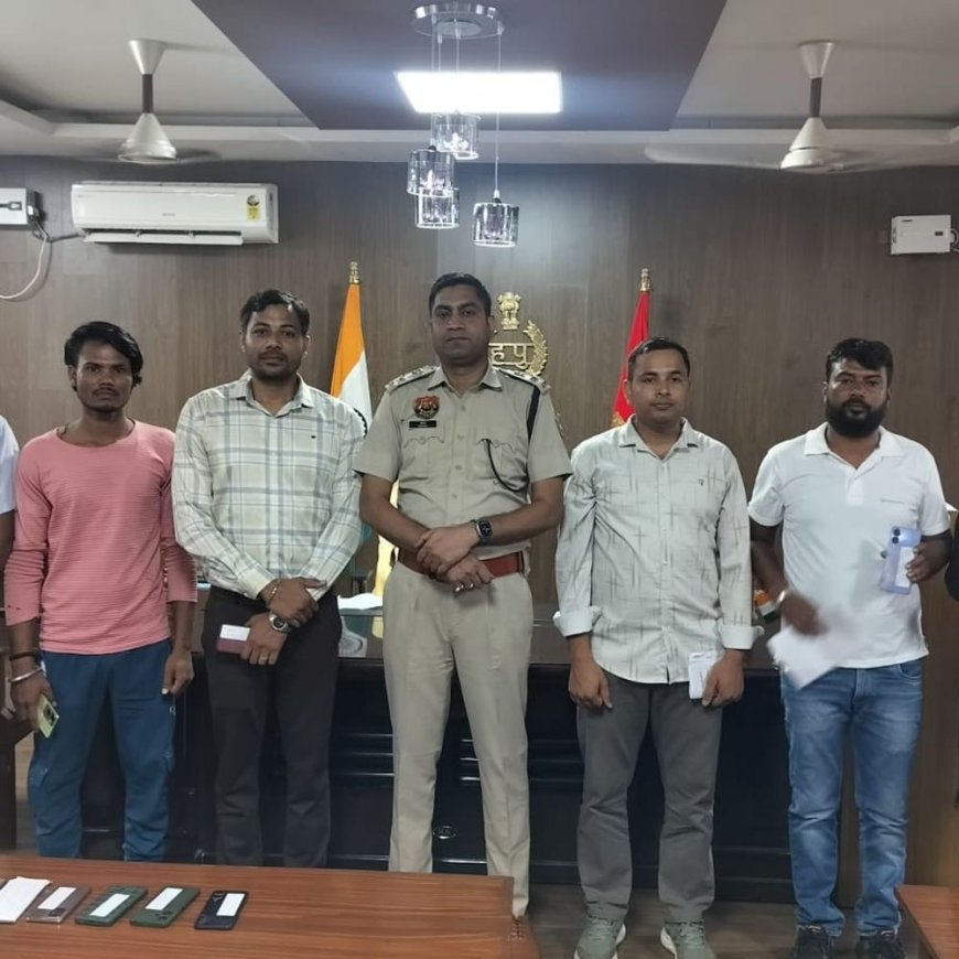 महेंद्रगढ़ पुलिस ने 26 गुमशुदा स्मार्टफोन बरामद किए:₹4.50 लाख की कीमत, एसपी ने अपने हाथों से वापस लौटाए