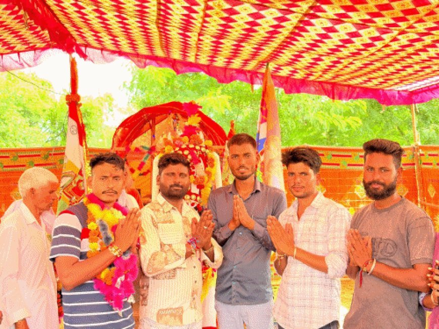 फूलियाकलां से बाबा रामदेवजी के लिए पदयात्रा शुरू:रेगर-खटीक समाज के 100 श्रद्धालु दर्शन को रवाना