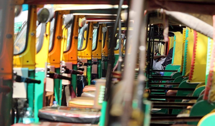 Maharashtra में Auto Rickshaw, Taxi Drivers के लिए Marathi Mandatory क्यों की गयी? मराठी सीखने के लिए दबाव क्यों डालना?