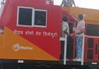 गोरखपुर में ट्रेन के इंजन पर चढ़ा युवक:लगा 25 हजार वोल्ट का करंट, RPF और GRP ने रेस्क्यू कर भेजा अस्पताल