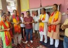 धामी के जन्मदिन पर मंदिर में हवन-पूजन, आंगनबाड़ी केंद्रों पर बच्चों को बांटे फल
