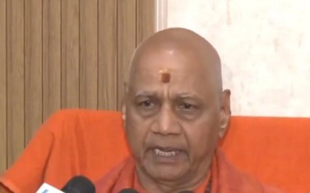 अयोध्या राम मंदिर ट्रस्ट में गोविंद देव गिरि के प्रमोशन पर उठे सवाल