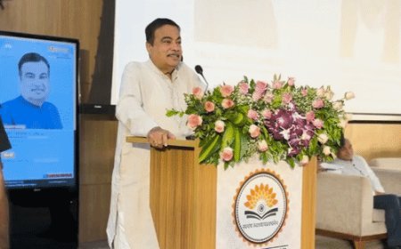 गडकरी बोले- मीडिया सेक्टर में विश्वसनीयता का संकट:ये सबसे बड़ी समस्या; लोकतंत्र के लिए न्यायपालिका और मीडिया का निष्पक्ष होना जरूरी
