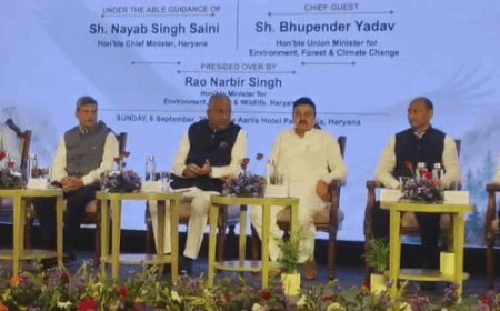 पंचकूला में गिद्ध संरक्षण को लेकर देशभर के विशेषज्ञ जुटे:केंद्रीय मंत्री भूपेंद्र यादव बोले- संकट से उबरने की राह पर देश के 'कुदरती सफाईकर्मी'