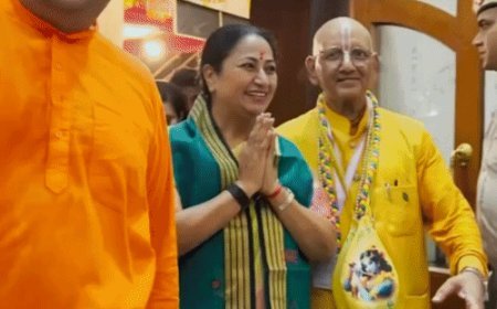 जन्माष्टमी पर कान्हा का आशिर्वाद लेने पहुंची सीएम रेखा गुप्ता:कहा- श्रीकृष्ण का संदेश आज भी मानवता का मार्गदर्शक