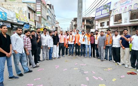 दिल्ली विश्वविद्यालय में ABVP की शानदार जीत पर रुद्रपुर में जश्न, आतिशबाजी एवं मिष्ठान्न वितरण दिल्ली विश्वविद्यालय छात्र संघ चुनाव में अखिल भारतीय विद्यार्थी परिषद (ABVP) की शानदार जीत