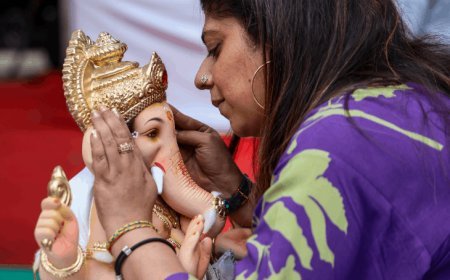 गणेश विसर्जन शुरू- मुंबई में दूसरे दिन 2,859 मूर्तियां विसर्जित:कहीं डेढ़ दिन, कहीं 5 दिन में ही विजर्सन की परंपरा