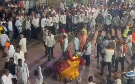 ग्रामीणों ने डंडों की ताल पर किया लहंगी लोकनृत्य:समरानियां कस्बे में पहली बार हुआ आयोजन, लोकगीतों की स्वर लहरियां गूंजी