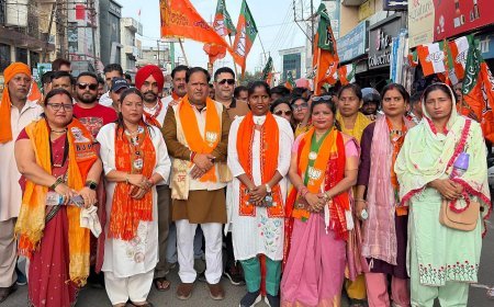 किच्छा में भव्य रोड शो में उमड़ा जनसैलाब, संदीप अरोड़ा के समर्थन में महापौर विकास शर्मा ने किया जनसंपर्क