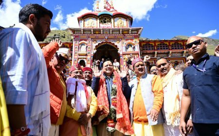 *श्री बदरीनाथ धाम में मुख्यमंत्री ने की पूजा-अर्चना, मास्टर प्लान के कार्यों का लिया जायजा*
