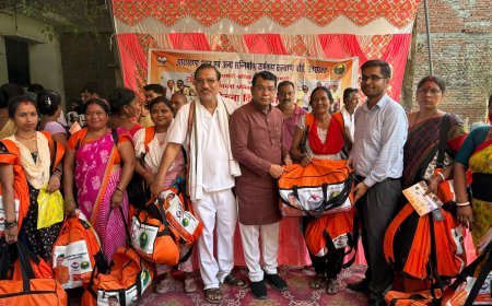मुखर्जीनगर में 400 श्रमिकों को विधायक शिव अरोरा ने बाटी लेबर किट, विधायक बोले—हर पात्र श्रमिक तक पहुंच रहा है सरकार की योजना का लाभ*