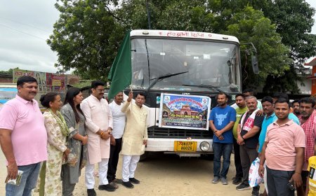 पंडित दीनदयाल उपाध्याय मातृ-पितृ तीर्थाटन योजना के तहत विधायक शिव अरोरा ने 32 वरिष्ठ तीर्थयात्रीयों को हरी झंडी दिखाकर श्रीबद्रीनाथ धाम के लिए किया रवाना*