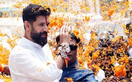 Gyanesh Kumar से तीखे सवाल क्यों पूछने लगे Modi के 'हनुमान' Chirag Paswan? क्या NDA में भी बढ़ रहे हैं मतभेद?