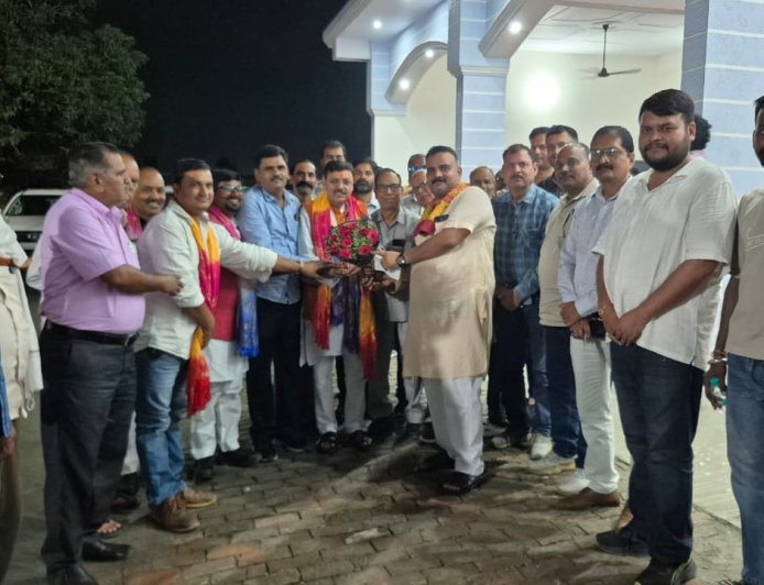 प्रदेश प्रवक्ता बनने पर पूर्व विधायक राजेश शुक्ला का भगवानपुर में जोरदार स्वागत