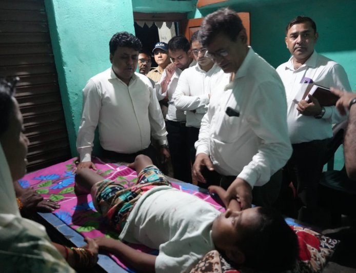 मुख्यमंत्री पुष्कर सिंह धामी बने मसीहा,लोहियाहेड टिक्की वाले रवि शर्मा के बेटे का होगा मुफ्त इलाज़।इलाज का सारा खर्च मुख्यमंत्री करेंगे वहन ।