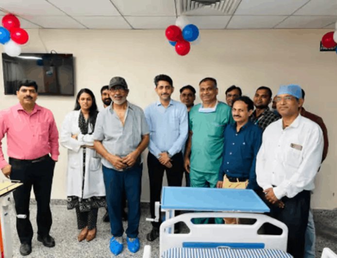 जयपुर में चल रही वेब सीरीज ‘आश्रम 4’ की शूटिंग:प्रकाश झा ने समझाए सीन, त्रिधा चौधरी और अदिति पर फिल्माए गए अहम सीन