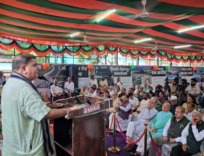 भाजपा नहीं, कांग्रेस सरकार में हुई जमीनों की असली लूट